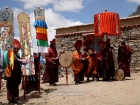 Tibet, Purang, Tarboche (ca. 4670m), Kailash Kora: The "Saga Dawa"-festival (enlightment of Buddha; 3rd fullmoon after the Tibetan new year) in the south of valley Lha Chu river (River of Gods); final ceremony of the prossecion of the monks of Gyangdrak monastery (north of Darchen) at the only house of Tarboche