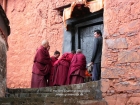 Tibet, Shiga Tse, Zhashen Lumbu monastery (Tashi Lhunpo): Monks at the kitchen at the southwestern corner outside of the courtyard